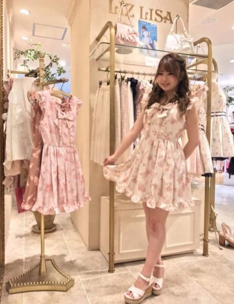 Lisa S, Kei Fashion, Images Kawaii, Gyaru Fashion, Liz Lisa, Girly Dresses, Dress Up Dolls, Pattern Dress, J Fashion