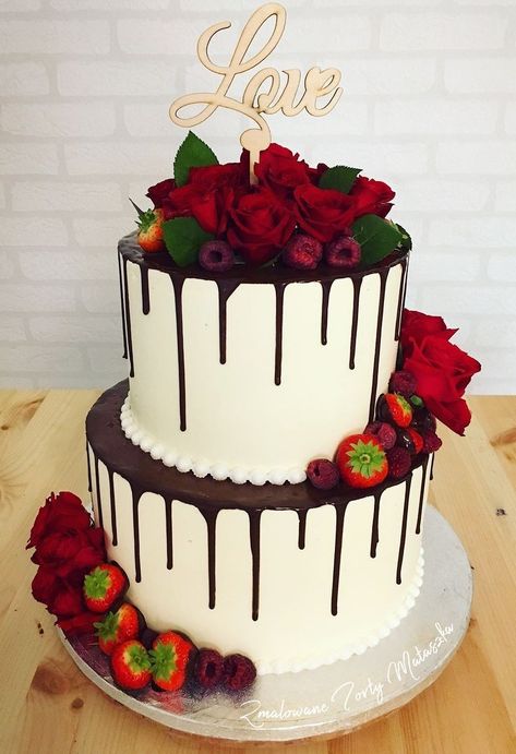 Cake For Wedding, Chocolate Wedding Cake, Drip Cake, Cute Birthday Cakes, Chocolate Strawberry, Special Cake, Beautiful Wedding Cakes, Drip Cakes, Naha