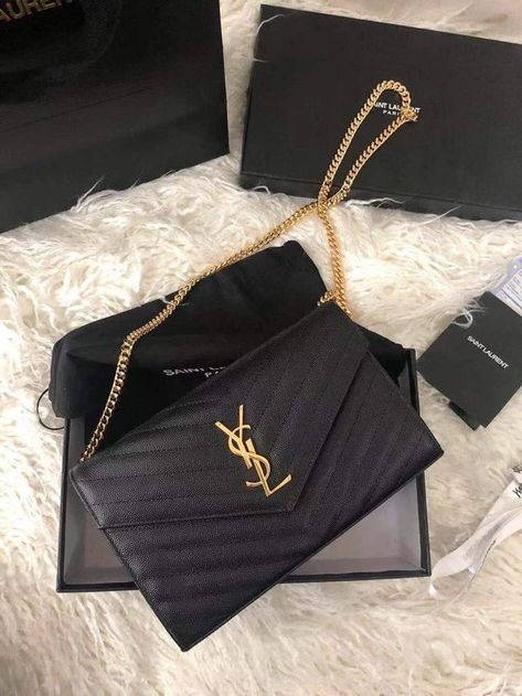 #fashion #luxe #sac Sac Yves Saint Laurent, Luxury Bags Collection, Handbag Essentials, Hot Bags, Girly Bags, Luxury Lifestyle Dreams, Yves Saint Laurent Bags, Luxury Purses, Fancy Bags