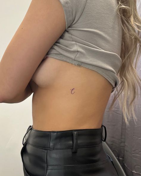 Rib Letter Tattoo, Rib Minimalist Tattoo, Initial Tattoo Hidden, Tiny Tattoo Initials, Mini Tattoos Ribs, Tiny Tats Placement, Letter Initial Tattoo Placement, Initial Tattoo On Ribs, Tiny Ribcage Tattoo