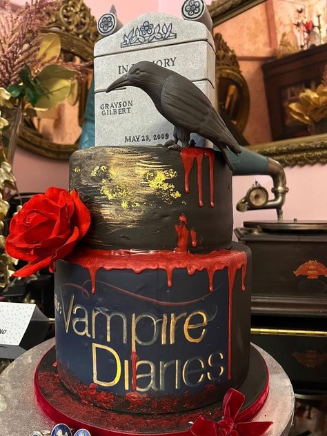 Vampire Diaries Decorations, The Vampire Diaries Wedding Theme, Tvd Themed Birthday Party, The Vampire Diaries Birthday Cakes, Vampire Diaries Birthday Theme, Tvd Party Ideas, The Vampire Diaries Birthday Ideas, Vampire Cake Ideas, Vampire Diaries Party Ideas