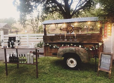 Truck Bed Ideas, Truck Bed Bar, Horse Trailer Bar, Truck Bed Trailer, Trailer Bar, Travel Bar, Kind Bars, Old Truck, Mobile Business