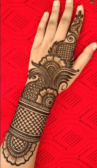 Hands Mehandi Designs, Bridal Mehndi Designs Indian, Mehandi Designs For Hands Unique, Mehndi Designs Simple Front Hand, New Mehndi Designs Simple, Bridal Mehndi Designs Simple, Indian Bridal Mehndi Designs, Mehandi Designs For Hands Simple, Simple Bridal Mehndi Designs