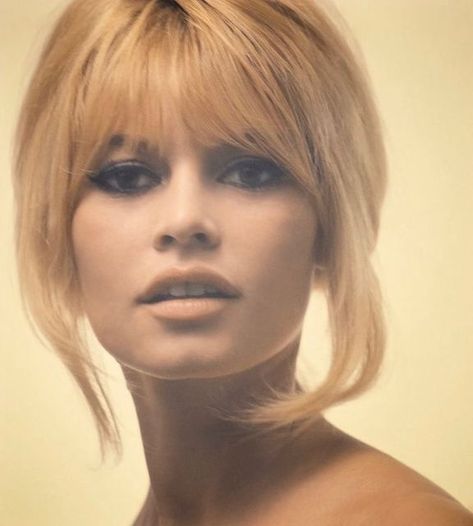 Bridget Bardot Bangs, Douglas Kirkland, Brigitte Bardot Hair, Bardot Bangs, Bardot Hair, Bridgette Bardot, 60s Hair, Beehive Hair, Bridget Bardot