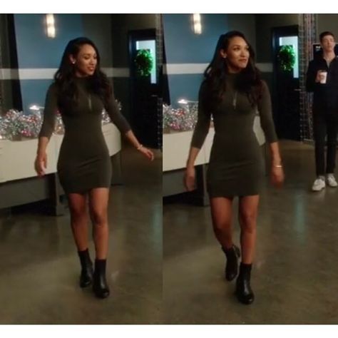 Screenshot of Iris West in tonight episode, damn! The dress, the body - Candice @candicekp is stunning & perfect! Sorry for the blurry image. #candicepatton #candicekp #iriswest #iriswestallen #barryallen #barryandiris #westallen #epi309 #xmas #savitar #theflash #cwtheflash #dc #dccomics #dctvuniverse #dctvshow #cwnetwork #thecw #flarrow #flarrowverse Iris West Outfits, Iris West Allen, Women Crush, Candice Patton, Iris West, Lightning Rod, Supergirl And Flash, Grant Gustin, Central City