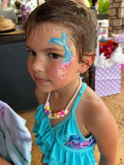 Facepainting Ideas Mermaid, Simple Mermaid Face Paint, Easy Mermaid Face Paint, Mermaid Face Paint Easy, Mermaid Tail Face Paint, Under The Sea Face Paint, Mermaid Face Paint Kids Easy, Ariel Face Paint, Mermaid Makeup For Kids