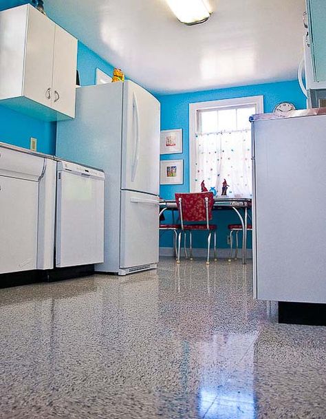 Kitchen flooring with retro appeal: Azrock VL-130 Classic Blue Gray vinyl tile Retro Kitchen Remodel, Humble Kitchen, Retro Kitchens, Midcentury House, Kitchen Retro, Galley Style Kitchen, Retro Renovation, Resilient Flooring, Linoleum Flooring