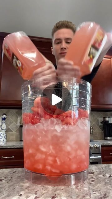 MyBartender.com | Cocktail Recipes + Tips on Instagram: "🍉 Pink Watermelon Party Punch! 🍉  - - #MyBartender #cocktail #cocktails #cocktailporn #drink #drinks #drinkporn #drinkup #bar #bartend #bartender #mixology #mixologist #summer #watermelon #party #punch #lemonade #tequila" Vodka Punch Recipes Parties, Pink Alcoholic Drinks, Tequila Punch, Tequila Mixed Drinks, Vodka Punch, Watermelon Punch, Alcoholic Punch Recipes, Fun Drinks Alcohol, Alcoholic Punch