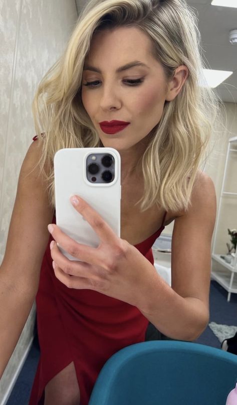 Mollie King Hair, Hair Today Gone Tomorrow, Mollie King, Blonde Hairstyles, Make Up Inspo, Beauty Inspo, Hair Today, Hair Looks, Hair Inspo