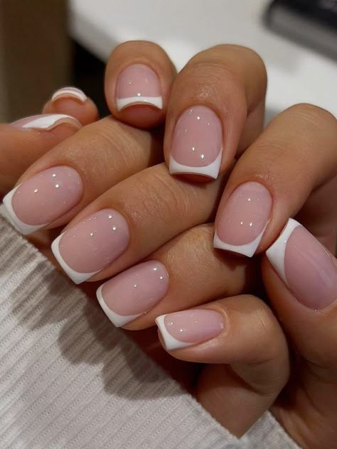 2024’s Chic Summer Short Square Nails – Hot Trends and Simple Designs Square Gel Manicure Ideas, Simple Nail Art Square, Short Short French Nails, Nails 2024 Square Short, Trending Nails Square, Ombre Square Nails Short, Short Classy Nails Spring 2024, Short Square Tip Nails, Gel Nails 2024 Trends Summer