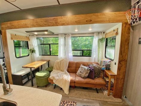 Fun And Simple RV Remodel Ideas For Your 5th Wheel Rv Remodel Ideas, Rv Decorating Ideas Rv Interior, Rv Decorating Ideas, Rv Decorating, Motorhome Remodel, Zelt Camping, 5th Wheel Rv, Rv Interior Remodel, Camper Interior Design