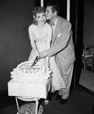 I Love Lucy Show, Lucille Ball Desi Arnaz, Lucy And Ricky, Jeanette Macdonald, Desi Arnaz, 10th Wedding Anniversary, Lucille Ball, Great Love Stories, Love Lucy