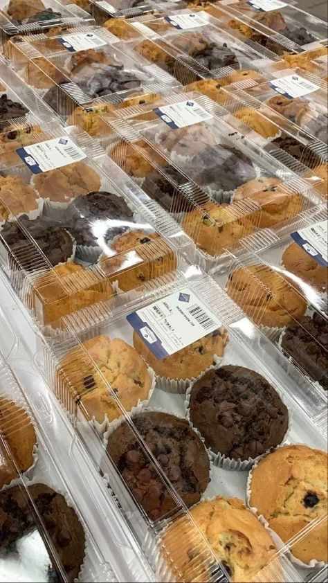 Packaging For Muffins, Muffin Business Ideas, Dessert Shop Ideas, Muffins Packaging Ideas, Muffin Packaging Ideas, Cupcake Packaging Design, Muffins Packaging, Muffin Packaging, Bake Sale Packaging