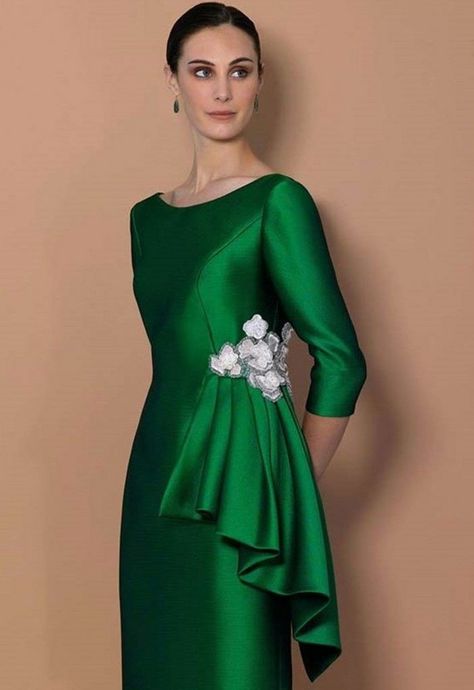 Cocktail Dress Modest, Chic Formal Dress, Fashion Dress Up Games, Unique Bridesmaid Dresses, Dresses Work, Haircut Style, Silk Dress Long, Cocktail Wedding, Mob Dresses