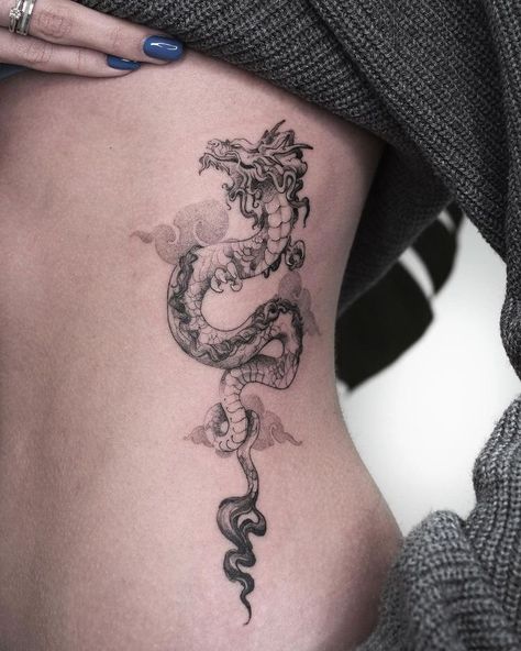 Dragon Tattoo On Ribs, Rib Tattoos For Women, Waist Tattoos, Dragon Tattoo For Women, Dragon Tattoos, Dragon Tattoo Designs, Elegant Tattoos, Rib Tattoo, Dragon Drawing