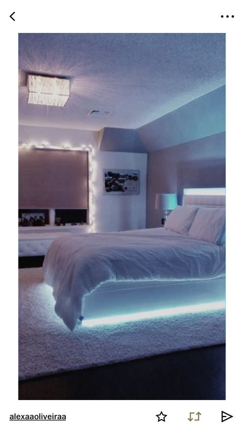 Neon Bedroom, Hal Decor, Dekorasi Kamar Tidur, Girl Bedroom Designs, Teen Bedroom Decor, Girl Bedroom Decor, Small Room Bedroom, Room Inspiration Bedroom, Room Ideas Bedroom