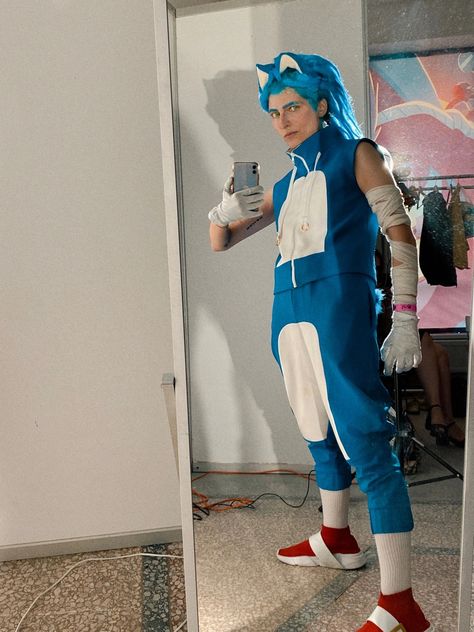 Sonic The Hedgehog Cosplay, Shadow Cosplay, Sonic Cosplay, Sonic The Hedgehog Costume, Hedgehog Costume, Cosplay Photoshoot, Sonic Movie, Cosplay Boy, Sonic And Shadow