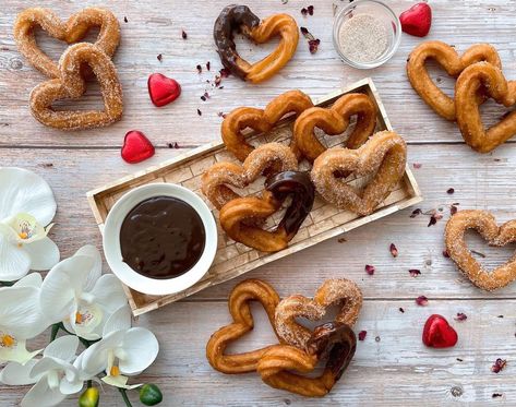 Valentines Bakes, Heart Churros, Spanish Chocolate, Instagram Heart, Youtube Images, Big Mood, Dessert Food, Food Inspo, Cute Heart