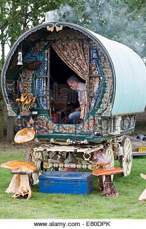 Traditional gypsy caravan with Romany sitting inside - Stock Photo Covered Wagon, Shepherds Hut, She Sheds, Samos, Horse Drawn, Wagons, Bohemian Decor, Glamping, Tree House