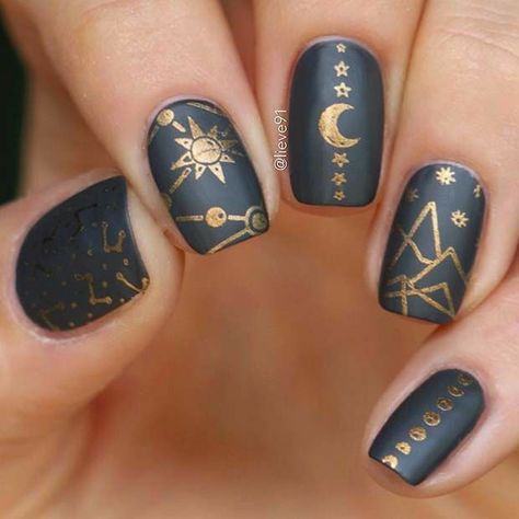 Galaxy Nail, Galaxy Nail Art, Witchy Nails, Nagellack Trends, Galaxy Nails, Matte Nails Design, Her Nails, Best Nail Art Designs, Unique Nails