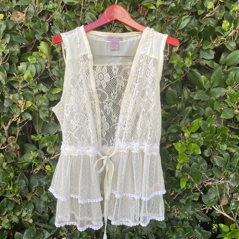 White Lace Vest, Lace Vest Top, Lace Vest, Long Vests, Vest Outfits, Theme Ideas, Vest Top, Diy Clothes, The Cutest