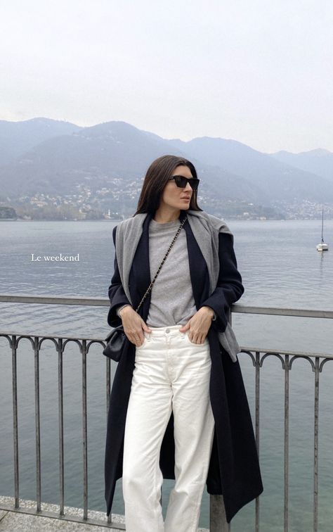 Winter Lake Outfit, Lake Como In Winter, Lake Como Winter, Lake Outfit, Winter Lake, Beige Pants, Autumn Outfits, Lake Como, Insta Photo