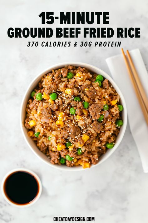 Sometimes you just don't have a lot of time to prepare an elaborate meal and you need some shortcuts. Thanks to frozen fried rice, we can easily throw together a delicious protein-packed meal in just 15 minutes (while spicing it up, of course). Protein Fried Rice, Ground Beef Fried Rice, Beef Fried Rice, High Protein Meals, Cheat Day, Protein Meals, Protein Recipes, High Protein Recipes, Amazing Recipes