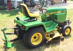 John Deere 318, John Deere Garden Tractors, Lawn Mower Maintenance, Lawn Tractors, John Deere Equipment, Hobby Farm, Brake Repair, Engine Repair, Garden Tractor