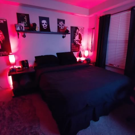 Black Hypebeast Room, Edgy Apartment Decor Cozy, Aesthetic Bedroom Guys, Mens Bedroom Lighting Ideas, Black Room Aesthetic Men, Man’s Room, Room Inspo For Guys, Rooms Ideas For Men, Boy Room Ideas Aesthetic