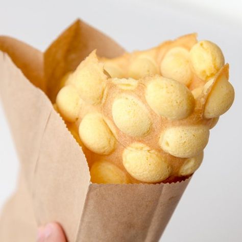 Hong Kong Egg Waffle - crispy, crusty with a soft cake center. Egg Waffle Recipe, Hong Kong Street Food, Egg Puff, Egg Waffle, Hong Kong Food, Bubble Waffle, Mini Eggs, Asian Desserts, Almond Cookies