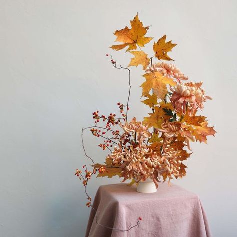 ROSALIE on Instagram: "So much to be thankful for" Bar Flowers, Fall Florals, Earth Art, Be Thankful, Autumn Season, Color Stories, Fall Floral, Flower Arrangement, Fall Season