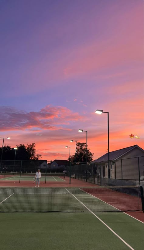 Mode Tennis, Tennis Wallpaper, Soccer Backgrounds, Tennis Lifestyle, Tennis Pictures, Tennis Aesthetic, Airport Pictures, Urban Landscape Design, Tennis Life