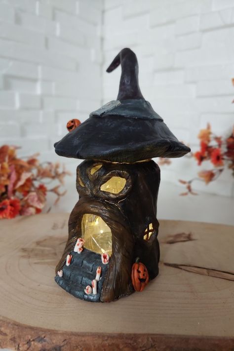 Air Dry Clay Fairy House, Air Dry Clay Halloween, Spooky Fairy, Halloween Fairy Garden, Fairy Garden House, Hand Painted Birdhouses, Clay Halloween, Halloween Mason Jars, Pottery Jars