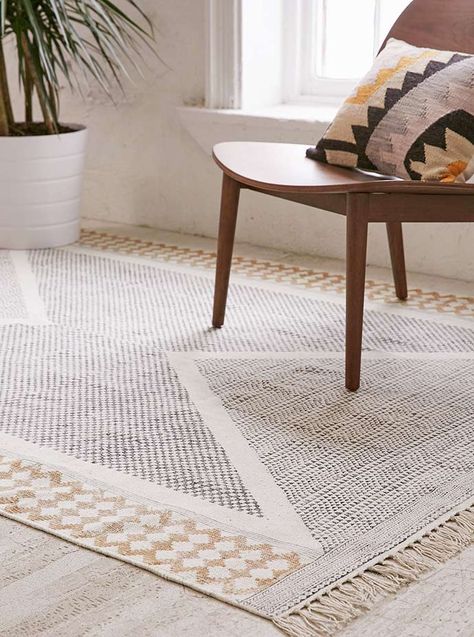 10 Best Places to Buy Affordable Designer Rugs Online • OhMeOhMy Blog Urban Outfitters Rug, West Elm Rug, Perfect Living Room Decor, Inexpensive Rugs, Great Living Room, Rainbow Rug, Affordable Rugs, All Modern Rugs, Designer Rugs