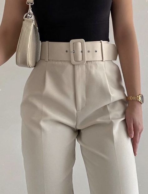 Pantalon Mom, Islamic Fashion Dresses, Future Outfit, Belted Pants, Easy Trendy Outfits, Cold Weather Outfits, Islamic Fashion, African Fashion Dresses, Office Wear