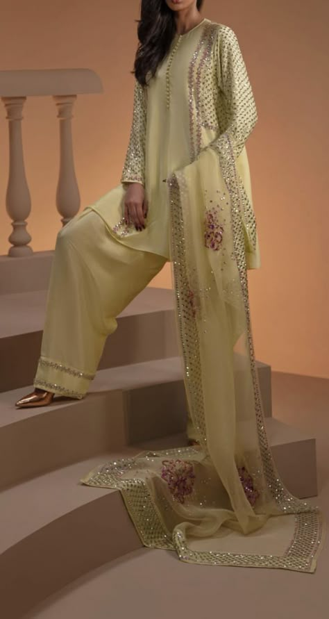 Mukesh Work, Shadi Dresses, Pakistani Fancy Dresses, Pakistani Dresses Casual, Dress Design Patterns, Silk Set, Sleeves Designs For Dresses, Simple Pakistani Dresses, Beautiful Dress Designs