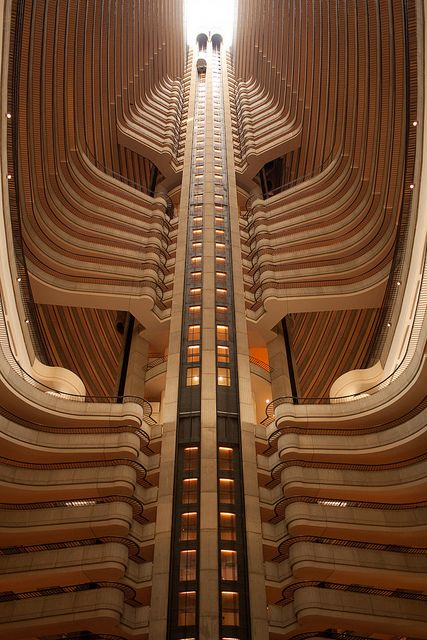 Marriott Marquis lobby, Atlanta Georgia: Architect John Portman 1985 Brutalist Architecture, Amazing Buildings, Unique Architecture, Alvar Aalto, Futuristic Architecture, Brutalism, Beautiful Architecture, Beautiful Buildings, Atlanta Georgia