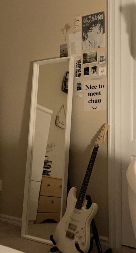 Teenage Wall Decor Ideas, Teenage Room Wall Decor, Electric Guitar On Wall Decor, Aesthetic Mirrors Bedroom, Guitar In Bedroom Aesthetic, Electric Guitar Aesthetic Room, Room With Guitar On Wall, Electric House Aesthetic, Electric Guitar Bedroom Aesthetic