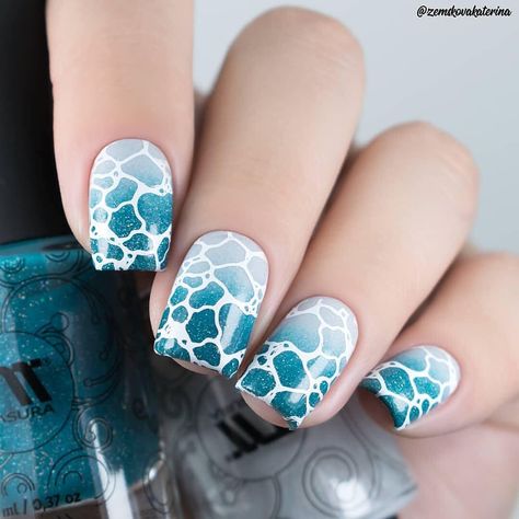 Gorgeous nails by @zemskovakaterina using stamping plate Whats Up Nails - B010 Texture Me Nature ($7.75 USD), Jumbo Clear Stamper ($11.75… Nail Art With Sponge, Ombre Nail Art, Nail Vinyls, Ombre Nail, Ombre Nail Designs, Nail Art Ombre, Chandler Az, Beautiful Nail Designs, Stamping Plates