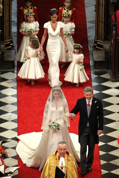 Katie Middleton, William Kate Wedding, Royal Gowns, Herzogin Von Cambridge, Middleton Wedding, Looks Kate Middleton, Kate Middleton Wedding, Prins William, Jane Taylor