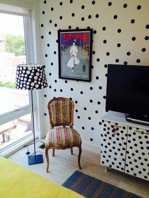 Polka Dot Room, Wallpaper Design For Bedroom, Dot Wallpaper, Polka Dot Walls, Pantry Makeover, Dot Dot, Dots Wallpaper, Simple Room, Glam Room