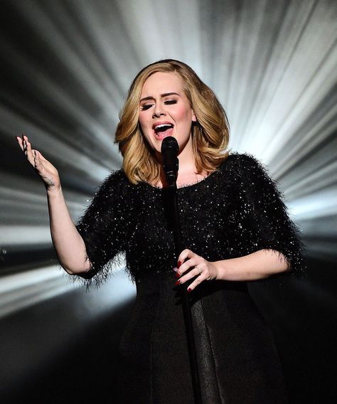 Adele Sings Hello Live NRJ Awards | The French show was her first full-length version of "Hello" to air live. #refinery29 http://www.refinery29.com/2015/11/97215/adele-hello-performance-nrj-awards Adele 25, Adele Photos, Period Drama Movies, Adele Hello, Elsa Peretti, Music Business, Hollywood Life, Female Singers, Carolina Herrera