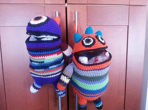 Monster Bag Holder free crochet pattern - 10 Free Monster Crochet Patterns - The Lavender Chair Crochet Bag Holder, Bag Holder Pattern, Plastic Bag Crochet, Crochet Dreams, Crochet Monsters, Bag Holders, Plastic Bag Holders, Crochet Goodies, Crochet Kitchen