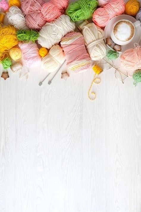 Crochet Background Wallpaper, Crochet Wallpaper, Logo Online Shop, Instagram Profil, Yarn Art, Crochet Yarn, Iphone Background, Dream Catcher, Crochet Projects