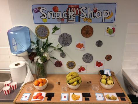 Snack Area Eyfs, Fruits Activity, Snack Area, Preschool Snack, Snack Station, Preschool Snacks, Fruit Snack, Snack Shop, Real Fruit