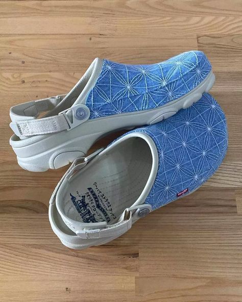 Levi's & Crocs Denim Clog Collab Is Stunning Japanese Craft Denim Mules, Rubber Clogs, Crocs Clogs, Old Shoes, Levis Denim, Levi's, Grocery Bag, Fashion Labels, Clogs