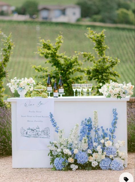 Hydrangeas At Wedding, Wedding Ideas Hydrangea, French Garden Theme Wedding, Indoor Wedding Decorations Elegant, French Garden Wedding Decor, Blue Coastal Wedding Theme, Light Blue Coastal Wedding, Hydrangea Floral Arrangements Wedding, Blue Southern Wedding