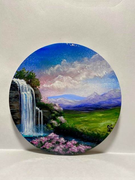 Circle Landscape Painting, Round Canvas Painting Ideas Wall Art, Art Logos Ideas, Painting On Circular Canvas, Circle Acrylic Painting, Round Canvas Ideas, Circle Canvas Painting Aesthetic, Round Painting Ideas, Circle Canvas Painting Ideas