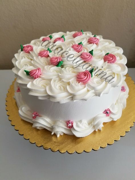 Simple Pink And White Birthday Cake, White Cake With Pink Frosting, Pink And White Sheet Cake, Pink Birthday Sheet Cake For Women, Simple Rosette Cake Design, Buttercream Cake Designs, Cake Decorating For Beginners, Rosette Cake, Simple Cake Designs