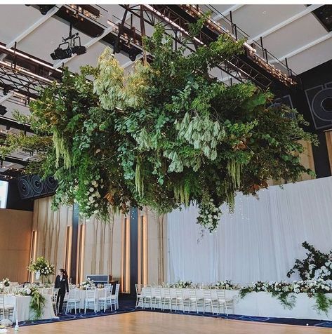 Hanging Greenery, Hanging Wedding Decorations, Plant Installation, Bridal Theme, Cottage Garden Design, Ceiling Installation, Hanging Flowers, Deco Floral, Reception Ideas